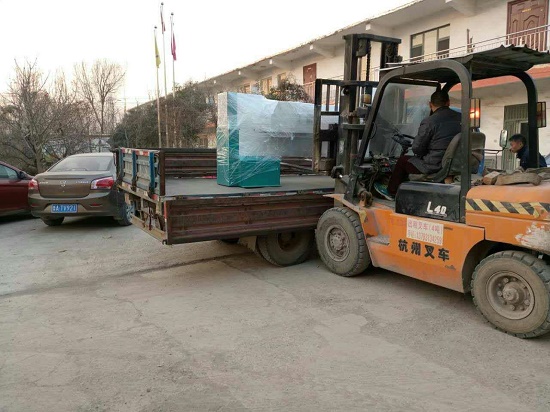 山西木工車床發(fā)貨圖 山西木工車床發(fā)貨圖