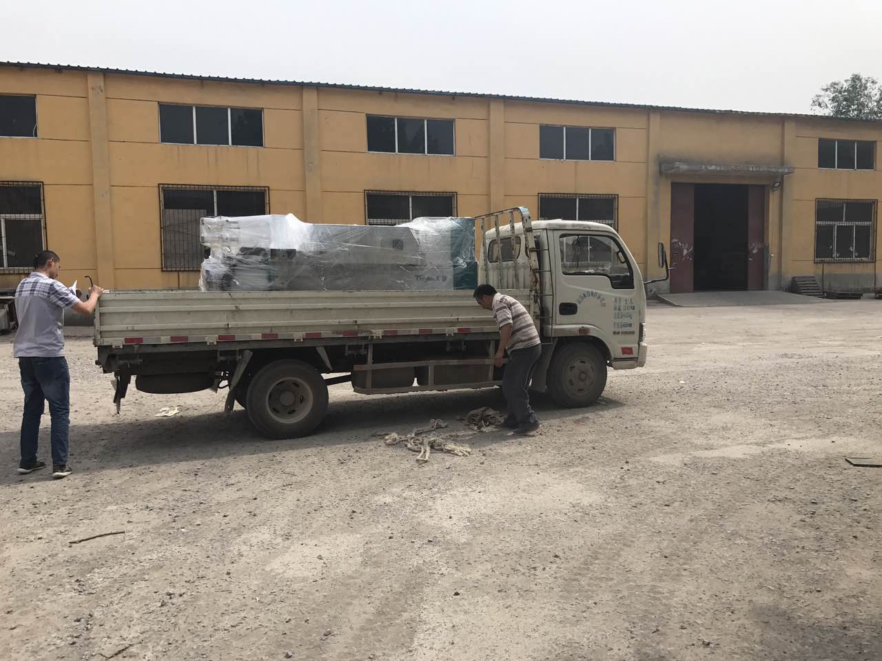 數控木工車床發貨了